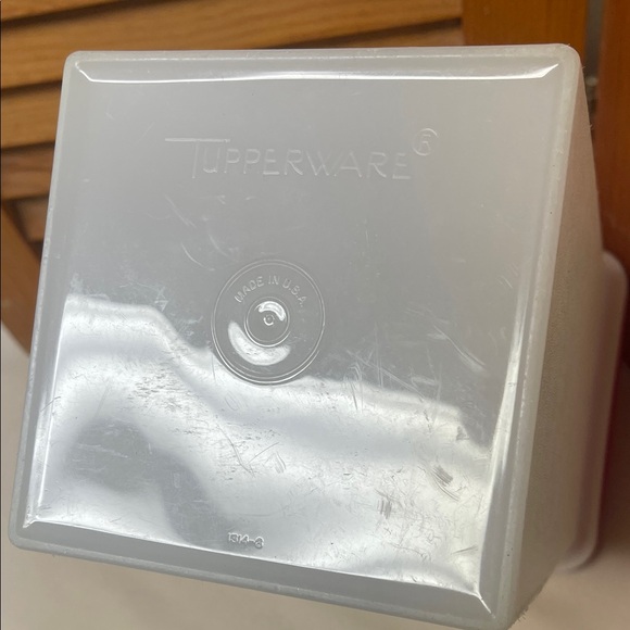 Vintage Tupperware Food Storage Container - Picture 7 of 15